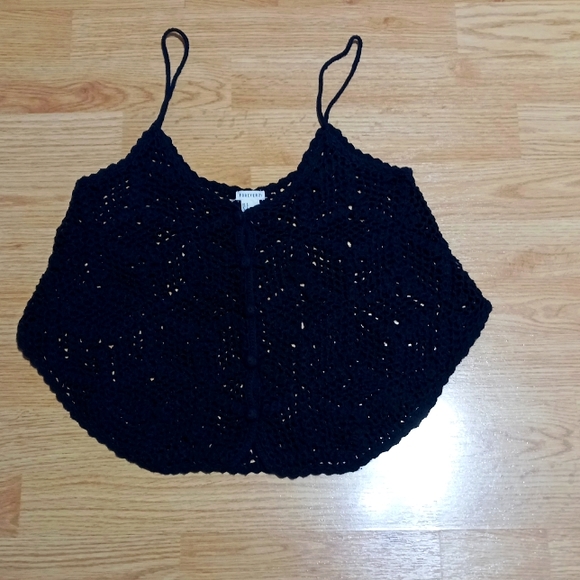 Forever 21 Tops - Forever 21 cropped crochet tank.  EUC.  Size small.